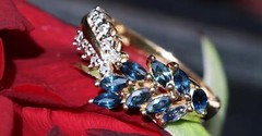 10k yellow gold size 8 ring 1.00ct natural, treated sapphire diamond 2.5g N3087I