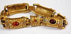 ETRUSCAN REVIVAL SPECTACULAR USA VTG. MATTE GOLD CABACHON ORNATE LINK BRACELET