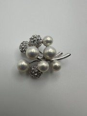 Vintage Whiting Davis Faux Pearl Rhinestone Brooch 4.5cm BB9