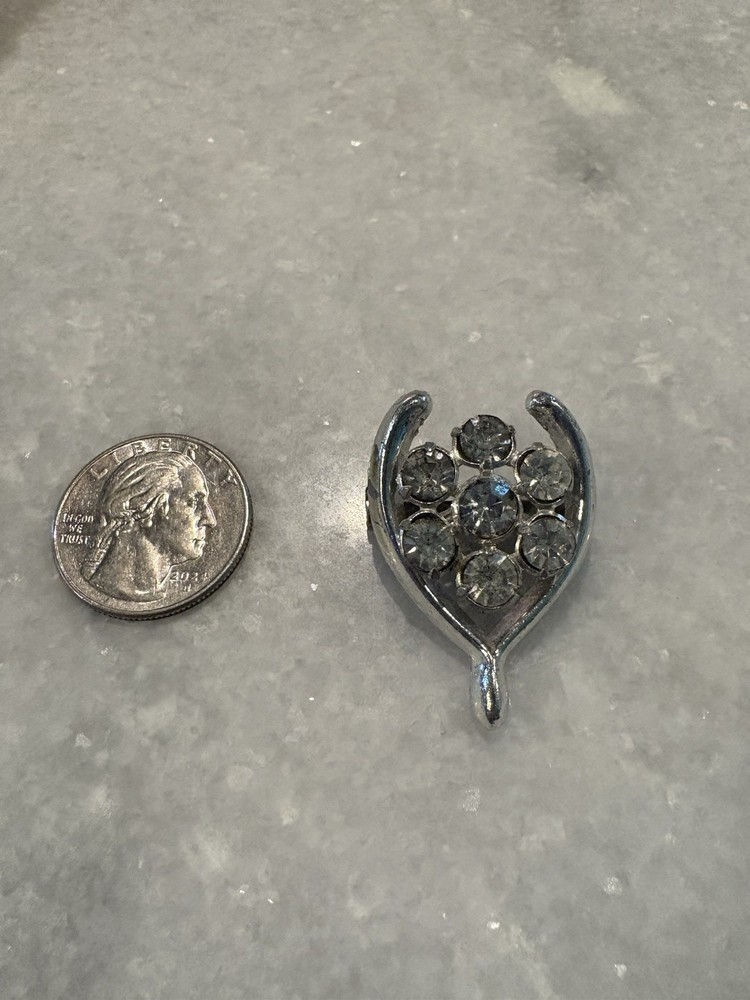 Vintage Silver Tone Art Deco Brooch