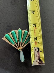 Vtg Marvella Oriental Hand Fan Brooch Faux Jade Green Glass Gold Tone 1960s S85