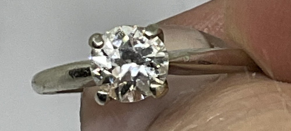 Vintage 14K White Gold European SOLITAIRE Diamond Engagement Ring EYE CLEAN