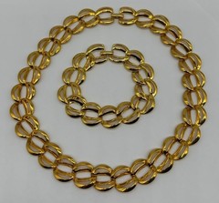 Vintage Napier Necklace and Bracelet Set Chunky Gold-Tone Links 1980s and Signed