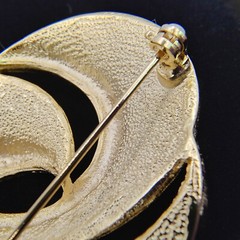 VTG Tona Gold Tone Brooch Pin Swirl Drip Multiple Textures Modernist Signed