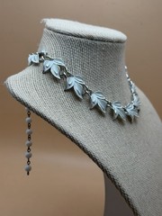 Vtg Coro Necklace Choker White & Silver-toned Enamel Leaf Adjustable Length