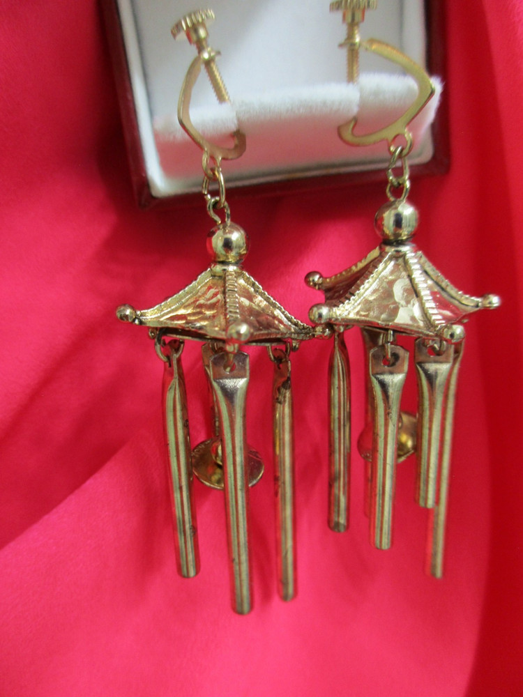 1950s 1960s JAPAN Signed Dangle Tassel Pagoda Filigree Earrings Vintage Antique
