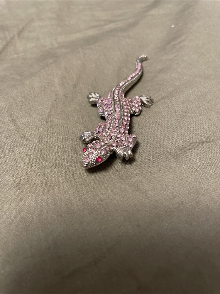 Gecko Lizard Brooch Pin Rhinestones And Great Pin Vintage No Brand