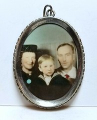 Family, little boy, photo silver pendant, c. 1920s, hand colored/tinted
