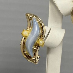 VTG Dangle Drop Earrings Clip On Blue Acrylic Faux Mini Pearl Gold Tone Wavy