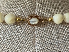 Vintage Mother of Pearl Necklace Single Strand Hand Knotted Beaded 18″