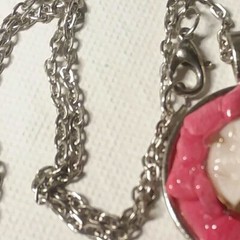 MaryBee Silver Tone 20″ Chain W/1″ Coral Chip Pendant Necklace 12-01-2021