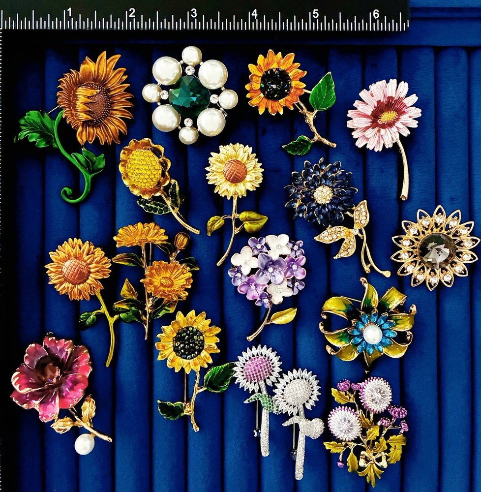 Lot of 17 Flower Brooches Pins Sunflower Daisy Mixed Costume Jewelry Rhinestone