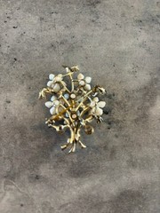 Vintage white Enamel & Rhinestone Flower Cluster Brooch Pin
