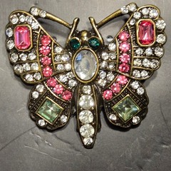 Hildie & Jo Antiquist Butterfly Rhinestone Brooch Pin Gold Tone NWT