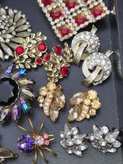 High End All Vintage Rhinestones Crystals Costume Jewelry Lot Signed