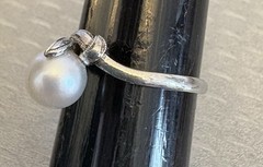 Vintage Sterling Silver Pearl Solitaire Ring Sculpted Claw Setting sz 6.25