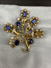 Vintage Pot Metal Brooch Gold Tone Blue Rhinestone READ