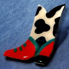 Cowboy Boot Brooch Figural Western Style Enamel Resin Pin Vintage Novelty