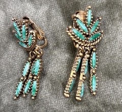 Vintage Celebrity Earrings Green And Gold Dangle Clip On