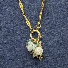 Over the Rainbow Bluebirds Fly: Vtg Gold Plated Chain Necklace, Bird, Confetti +