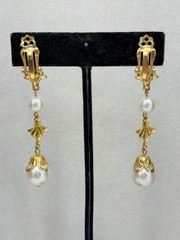 Vintage Faux Pearl Drop Clip On Earrings Gold Tone Dangle Elegant