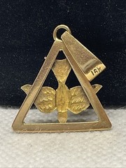 VINTAGE HANDMADE 19K Yellow Gold FLYING BIRD TRIANGLE Charm Pendant w/17K Lock