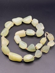 VTG Natural Prehnite Polished Mineral Necklace Hand-Cut Gemstone 155.5g Green
