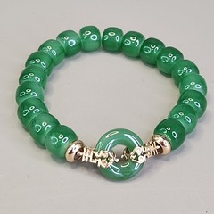 Glass Beaded Stretch Bracelet Green Faux Jade Asian Gold Tone 6.5″