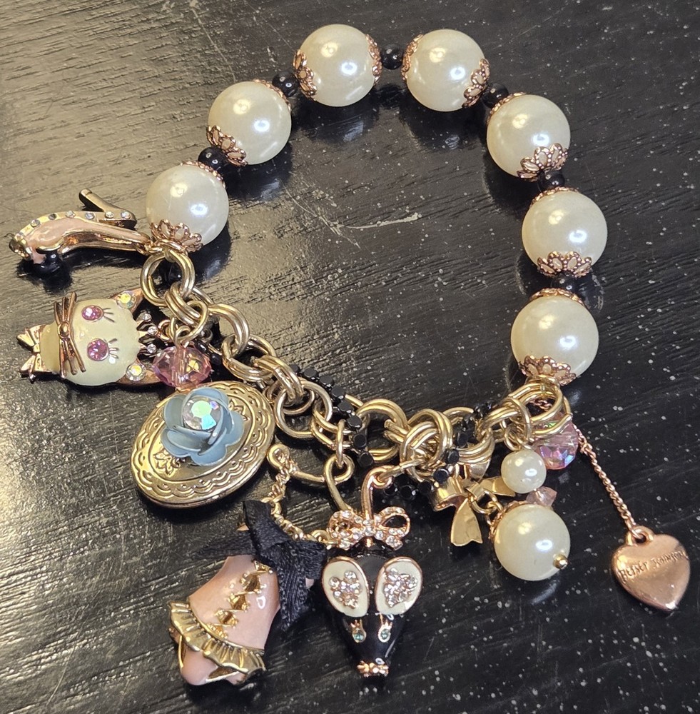 VINTAGE BETSEY JOHNSON PINK CORSET ENAMEL FINISH DANGLING CHARMS FAUX PEARLS…