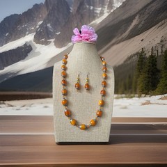 Vintage Style Ethnic Indo/Tibet Tribal Theme Silver Capped Amber Resin Necklace