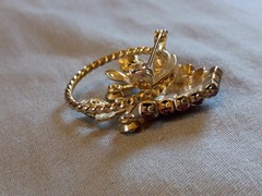 Beautiful Vintage Uranium Glass and Rhinestone Flower Basket Brooch.