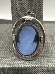 VTG Blue Glass Cameo Pendant Silver Tone Oval Victorian Style Lady Profile