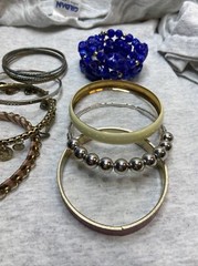 VTG 1950S TO 1970S BRACELET Bangle LOT 12 TOTAL Enamel Hammered Brass Fair Wrap￼
