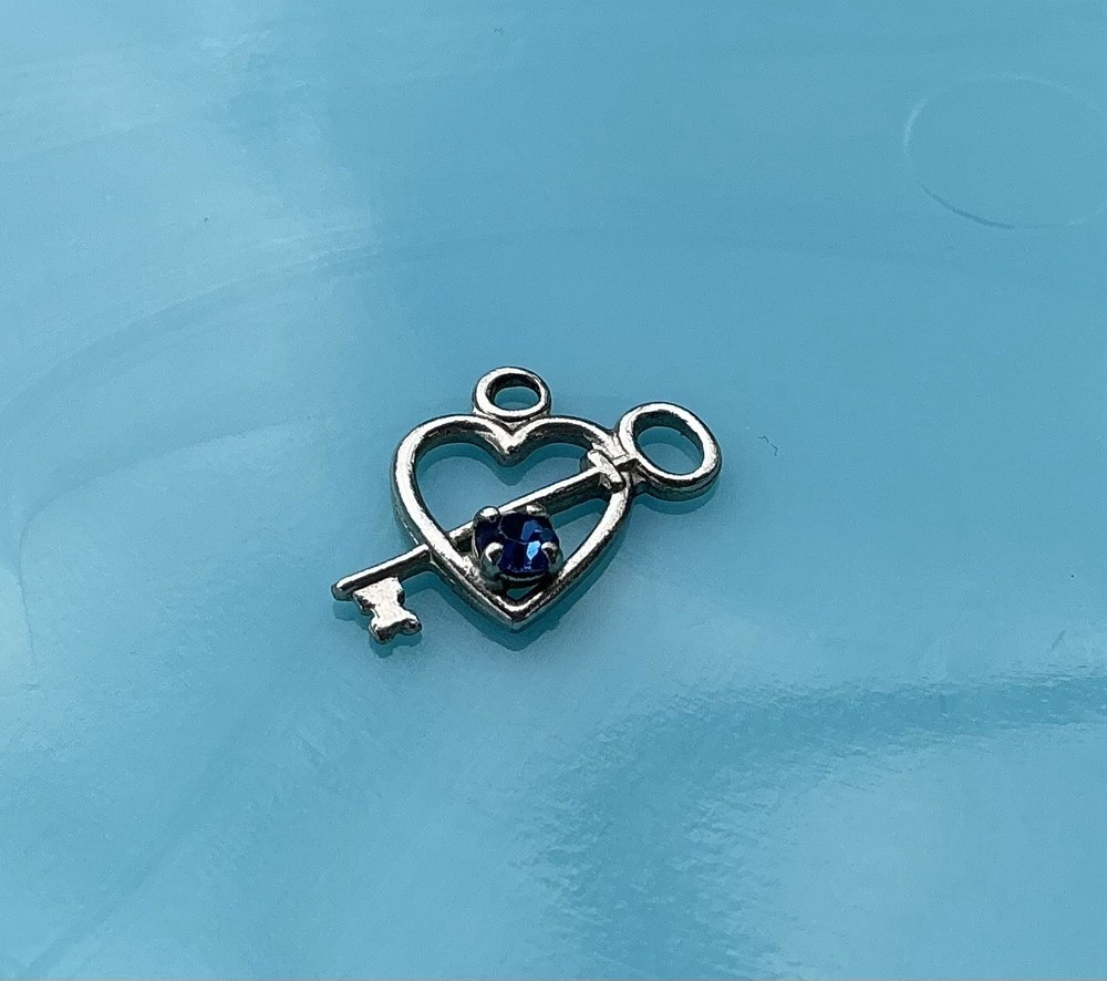 Vintage B David Signed Key Heart Blue Stone Sterling Pendant Bracelet Charm .5g
