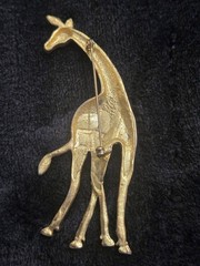 Vintage Rhinestone Giraffe Brooch Gold Tone Pin Green Rhinestone Eye 🦒