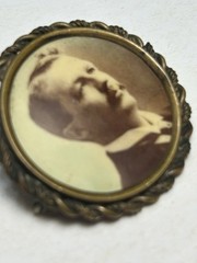 Victorian Mourning Brooch Photo Pin Man C-clasp