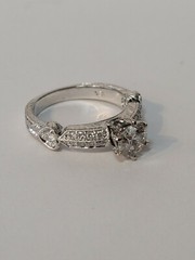 18 KW 93PTS Ctr I1/J 28PTS Side SI2/H Diamonds Ring Size 6.75 (C41)