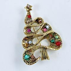 Vintage HOLLYCRAFT Signed Rhinestone Ribbon Christmas Tree Holiday Pin