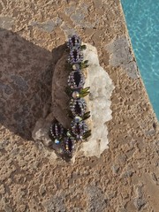 Vintage Unsigned Hobe Amethyst and Olive color Art Glass Earring/Bracelet Set