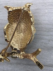 VTG Ciner Owl Brooch Goldtone Metal Faux Turquoise Bead Pin **See Description**