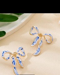 Stunning Goldtone Blue&white Enameled Stud Bow Earrings