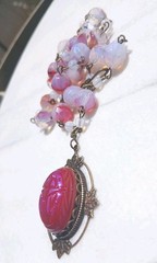 SALE VINTAGE EGYPTIAN SCARAB PENDANT VTG FUCHSIA GIVRE GLASS NECKLACE SET OOAK