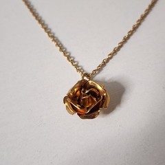 Vintage Lady Remington Signed “LR” Necklace Gold Tone Rose Floral Design Pendant
