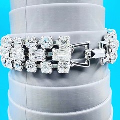 Vintage Weiss Rhinestone Bracelet Baguettes Fold Over Clasp .5″ 6.5″