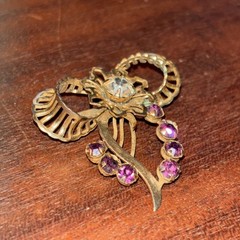 Vintage Ribbon Style Crystal & Purple Rhinestone Gold Brooch/Necklace Pendant