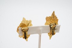 Vintage Clip On Earrings Gold Tone Rhinestone Textured Z4