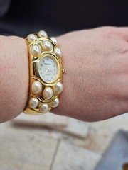 Maximalist! Vintage Gold Tone Pearl Studded CLAMPER Watch Bracelet