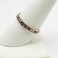 Shube Sterling Silver Scrolled Stackable Band Ring ~ Size 9