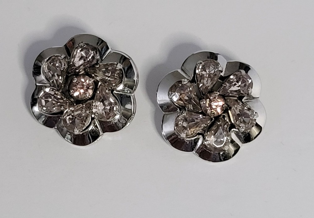 Barclay Rhinestone Flower Clip on Earrings silver tone vintage