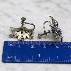 Blue Rhinestone Flower Floral Silver Tone Screw Back Earrings • Vintage Jewelry